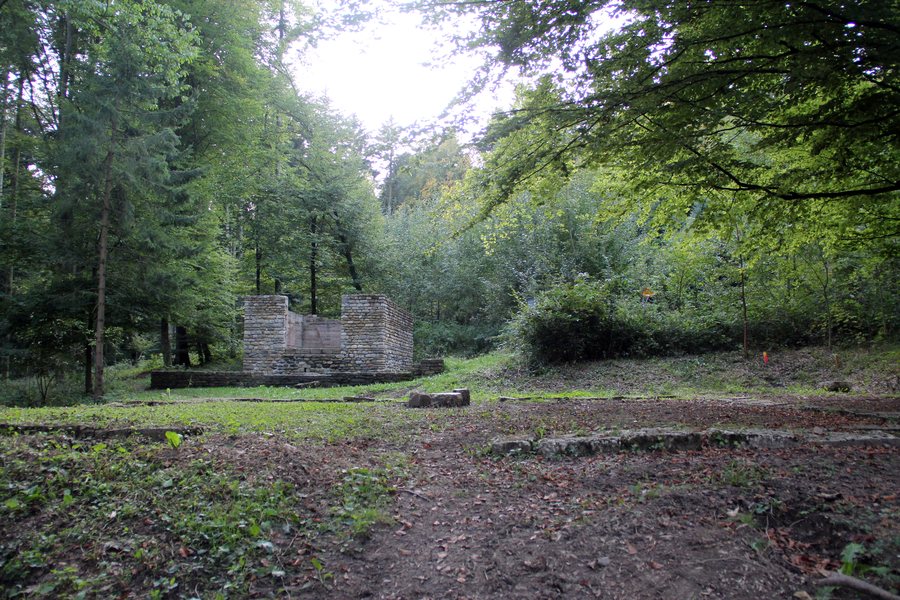 File:Petinesca Tempelbezirk Studen.jpg