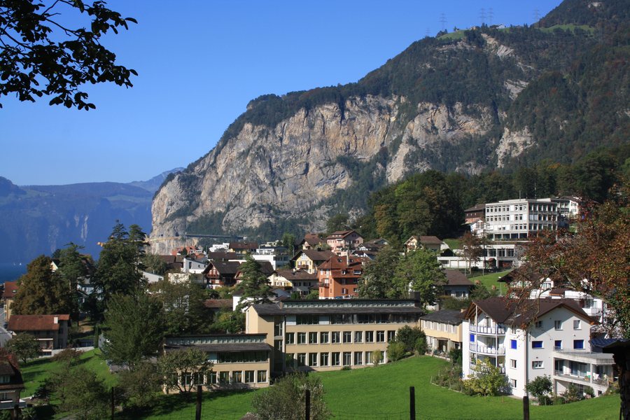File:Flüelen 1093.JPG