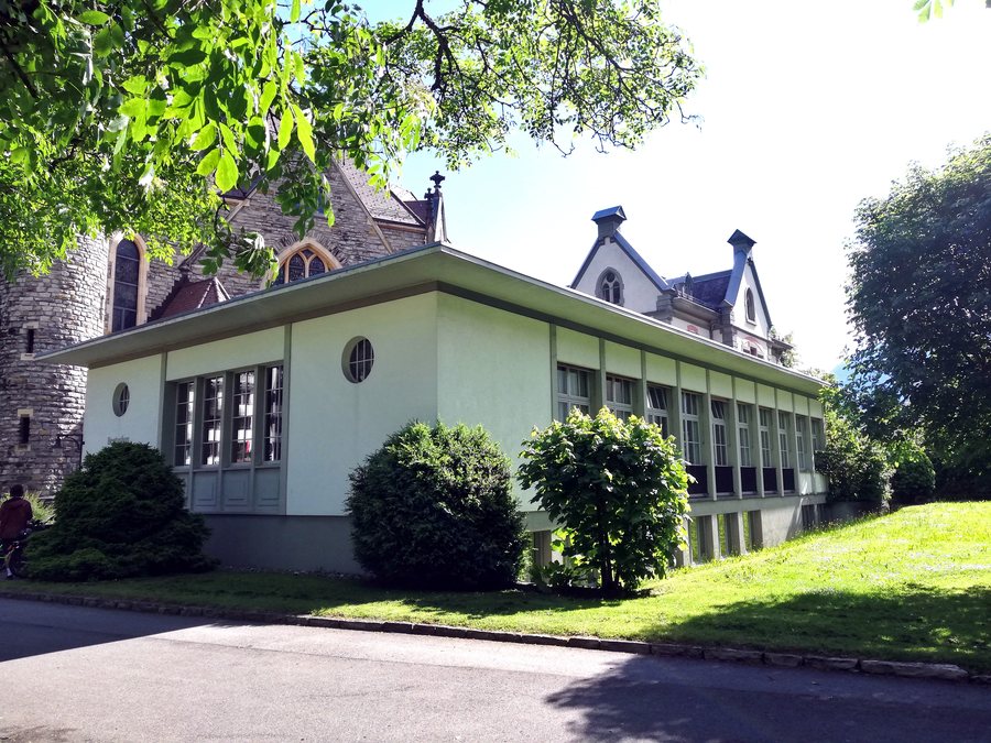 File:CH-BE-Beatushaus - Schloss 4a - Interlaken (1b).jpg