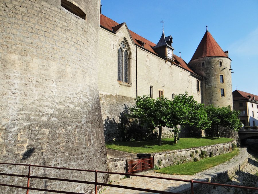 File:Das Schloss von Yverdon-les-Bains 06.jpg
