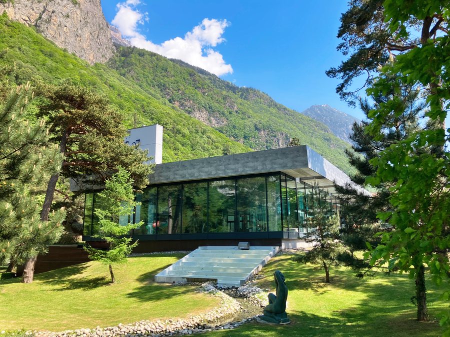 File:Bains-de-Lavey-Canton-de-Vaud-Suisse-byRundvald.jpg