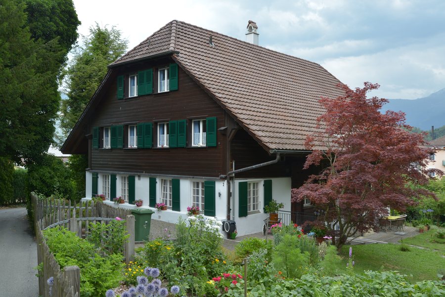 File:Spiez Moesliweg 2.jpg