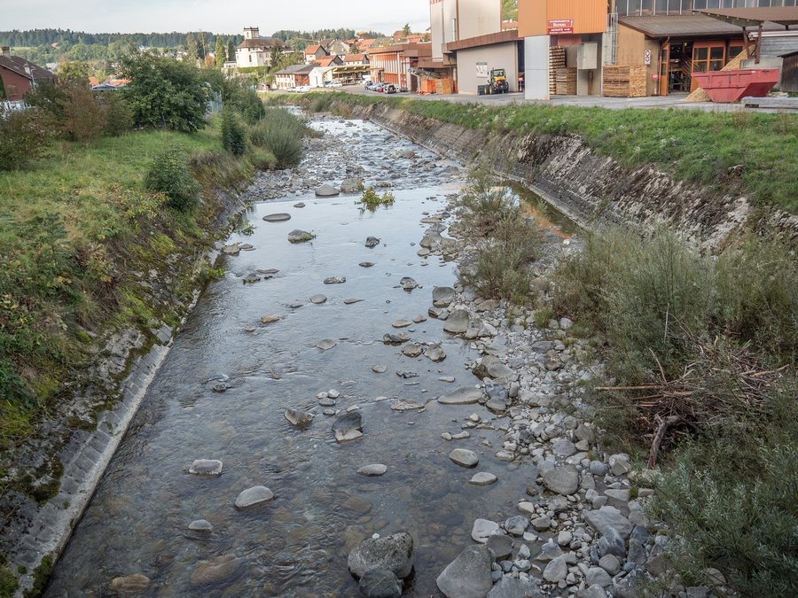 File:Die Veveyse de Châtel, Châtel-Saint-Denis FR 20220923-jag9889.jpg