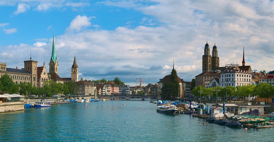 File:Zürich view Quaibrücke 20200702.jpg