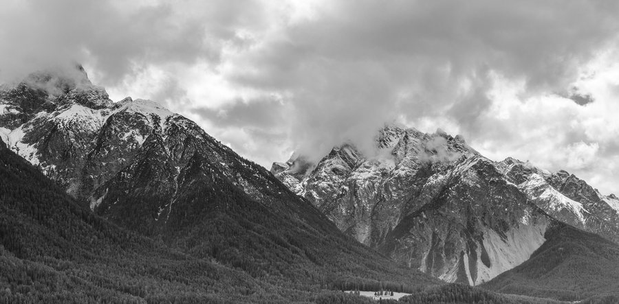 Sent, (1430 m.) dorp in kanton Graubünden in Zwitserland 09-09-2019 (actm.) 22.jpg