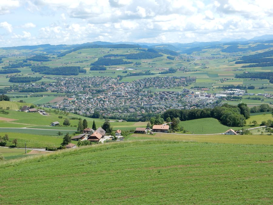 File:Münsingen vom Chutzen aus gesehen.jpg