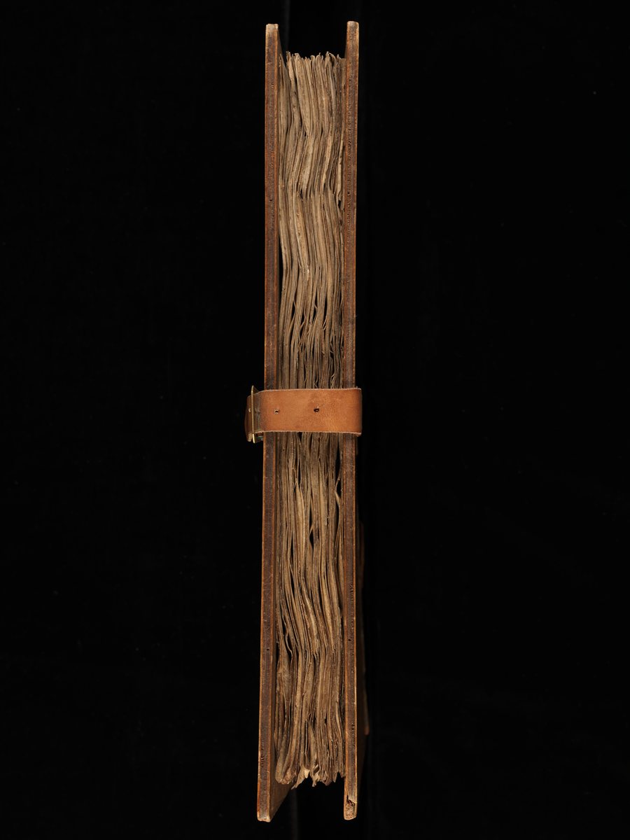 File:Chironico, Archivio parrocchiale, n. 66, Fore edge – Martirologio-calendario (obituary) of the Parish of S. Ambrogio of Chironico.JPG