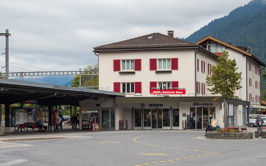 File:Bahnhof Klosters-Platz (2021).jpg