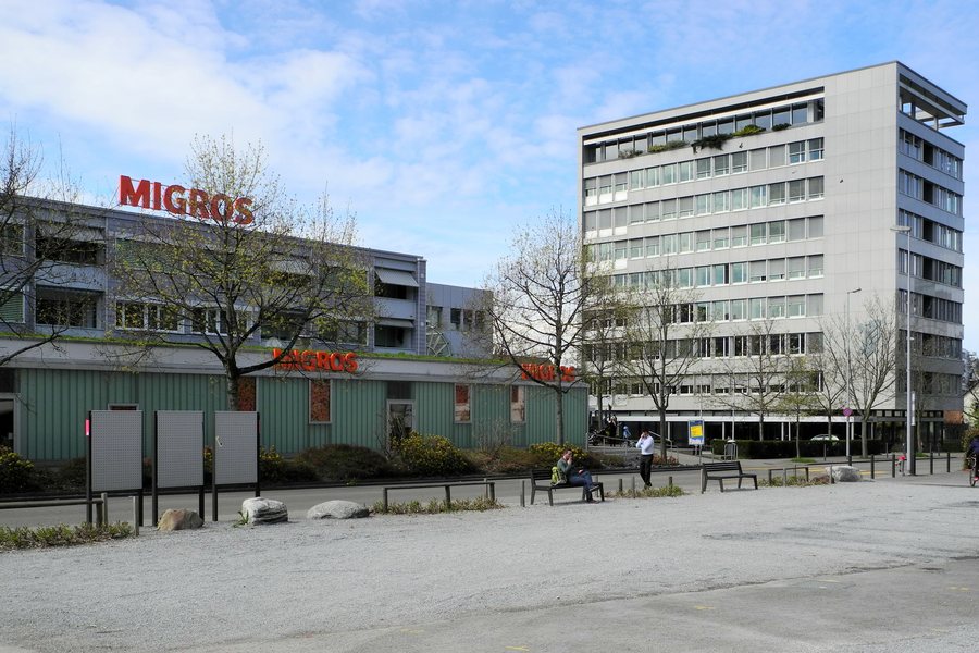 File:Kloten - Kirchgasse 2012-04-10 15-19-01 (P7000).jpg
