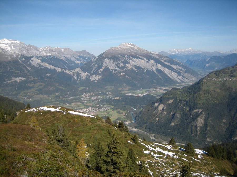 File:Imboden from Crest dil Cut.jpg