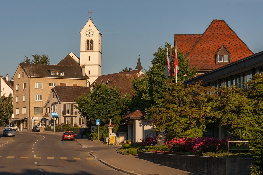 File:2006-Oberwil-BL-Zentrum.jpg