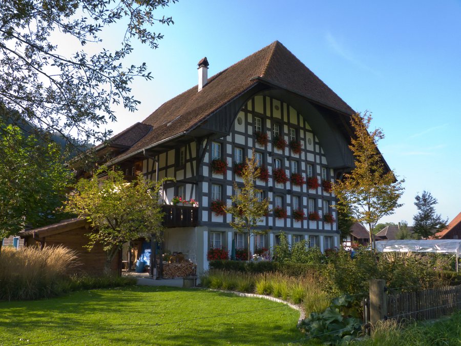 File:Lauperswil Herrenbauernhaus2.jpg