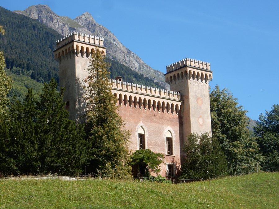 File:Palazzo Castelmur in Stampa Bregaglia.jpg