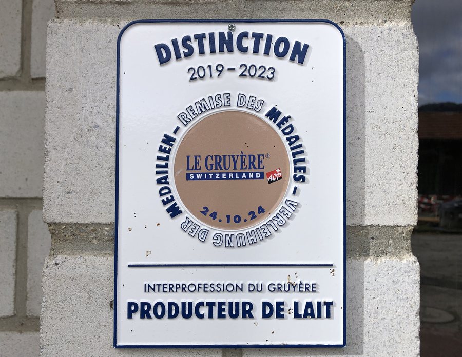 File:Fromagerie La Côte-aux-Fées - Distinction Le Gruyère Switzerland 2024.jpg