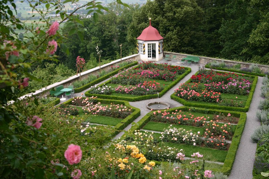 Schloss Heidegg Rosengarten