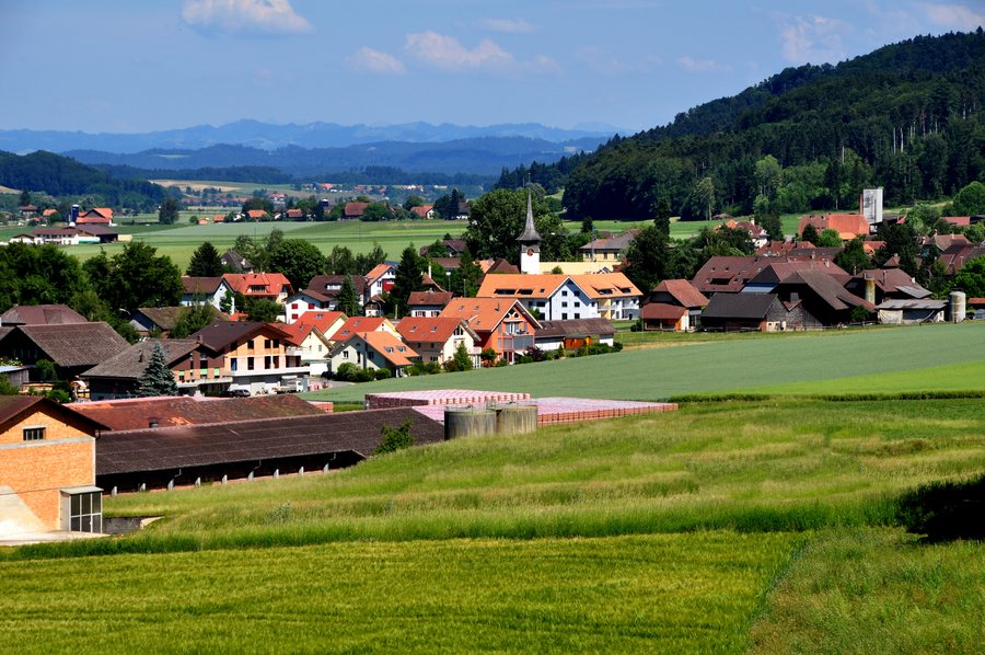 File:Schüpfen Dorfkern von Südwest DSC 7273.JPG