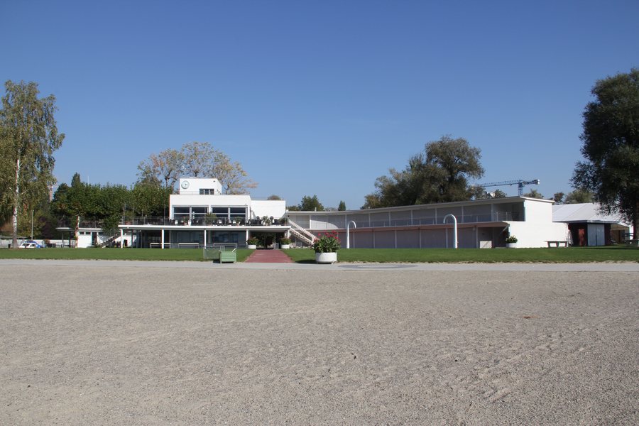 File:Strandbad Biel Sand.jpg