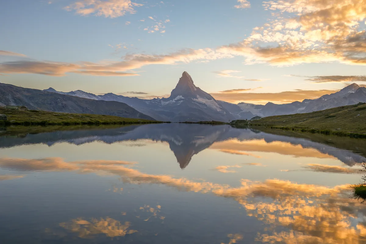 Matterhorn mit Spiegelung im Stellisee